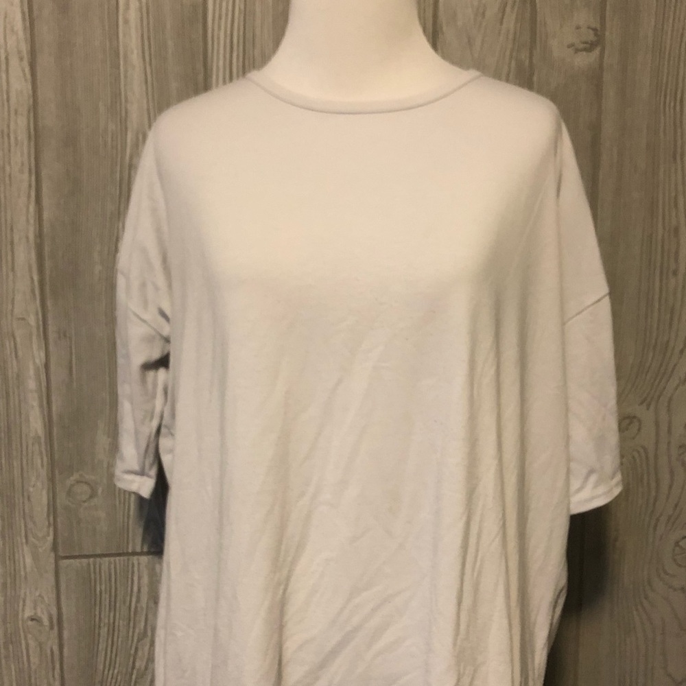 Xs solid white Irma gently used